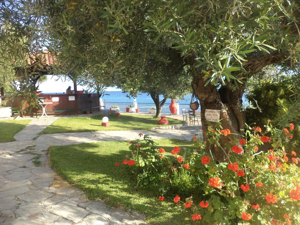 Alexiadis Apartments Agia Paraskevi  Exterior photo