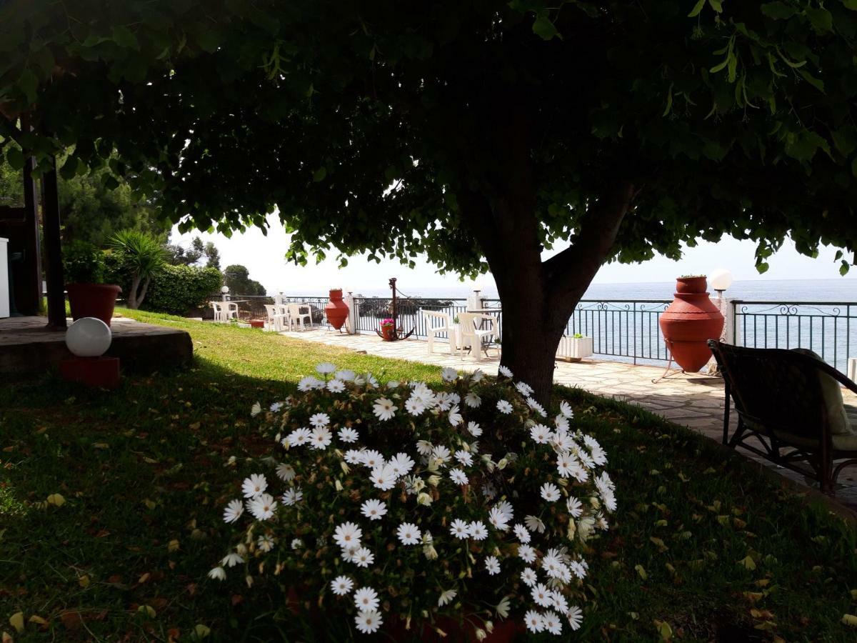 Alexiadis Apartments Agia Paraskevi  Exterior photo